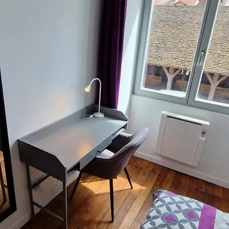 Charme, Confort & Vue Sur La Halle - Le Quilotoa Apartment Cremieu